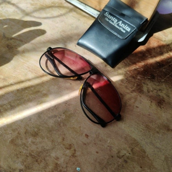 Vintage Santa Anita collapsible sunglasses - Picture 2 of 5